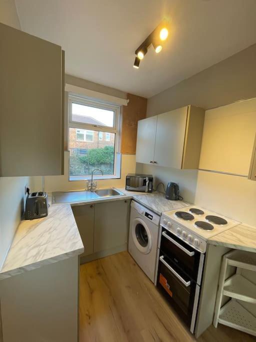 Whole House Modern Two Bedroom In Newcastle - Free Parking Buitenkant foto
